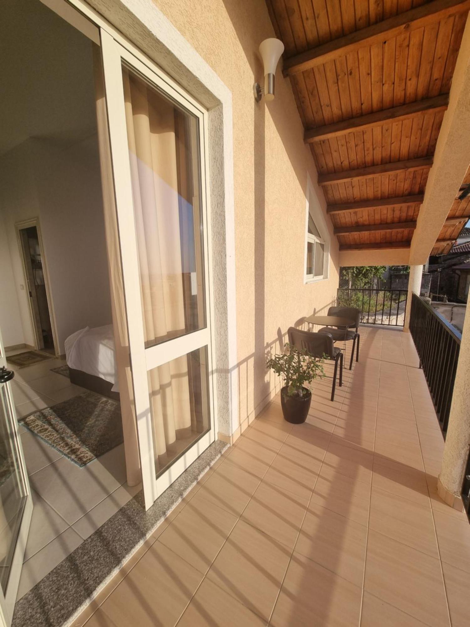 Bed and breakfast Vila Ama Krujë Chambre photo